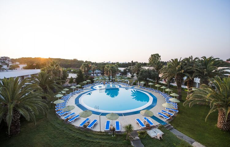 Altın Yunus Resort & Thermal Hotel