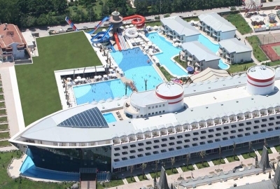 QUEEN ELiZABETH SUiTE HOTEL